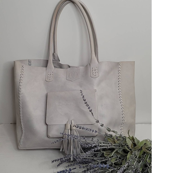 Vallimanca Tote handmade leather bag in light gray color - Picture 4 of 10